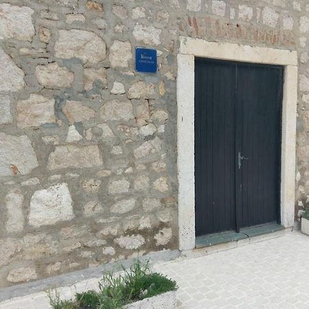 Appartement In Einem Dalmatischen Haus In Novigrad-Dalmatien Neben Zadar Новиград-Далмация Экстерьер фото