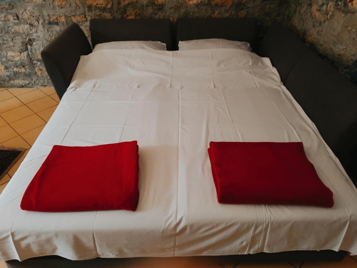 Appartement In Einem Dalmatischen Haus In Novigrad-Dalmatien Neben Zadar Новиград-Далмация Экстерьер фото